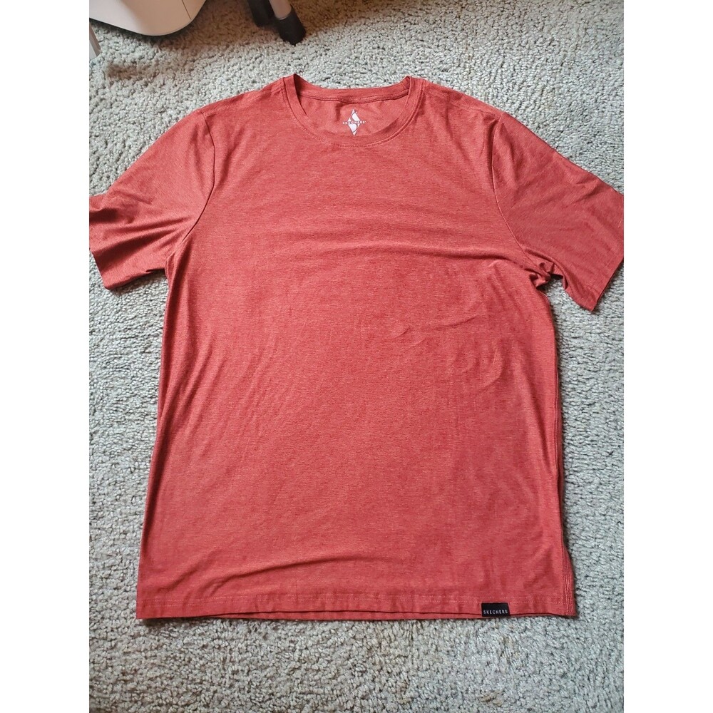Mens Sketchers Tshirt Super Soft Color Brick Size Meduim - Picture 2 of 16